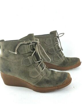 Women's Olive Suede Wedge Ankle Boots